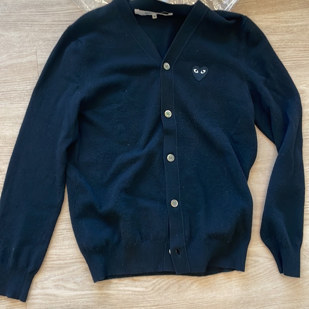 COMME DE GARÇON “PLAY” BLACK CARDIGAN